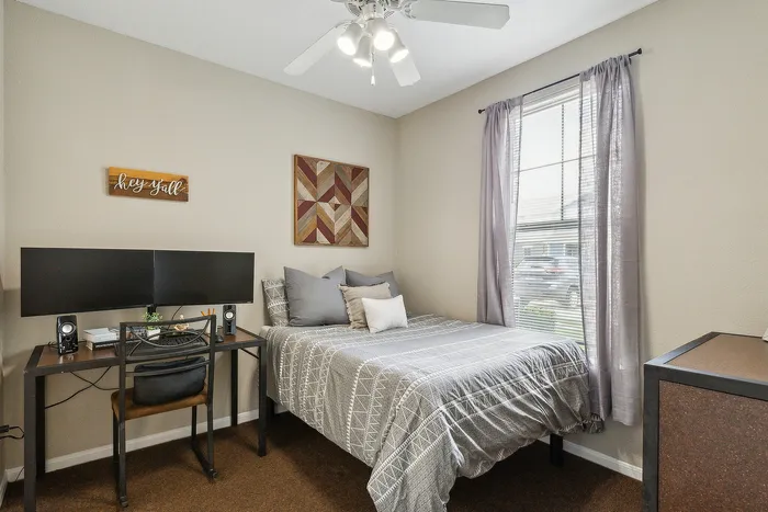 4BR/4BA Townhome Standard Bedroom