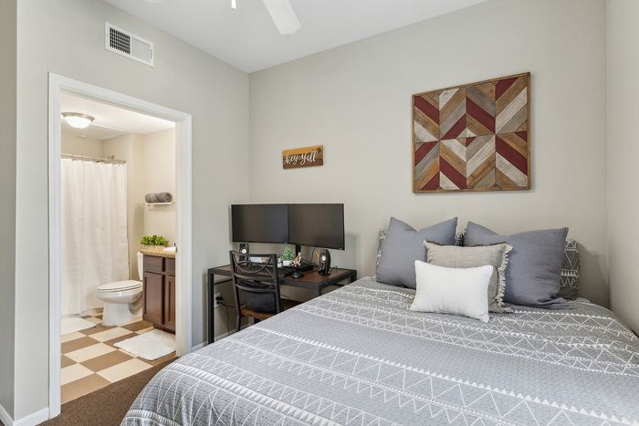 4BR/4BA Townhome Standard Bedroom