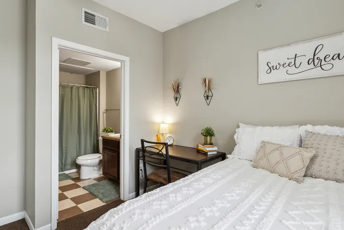 4BR/4BA Townhome Standard Bedroom