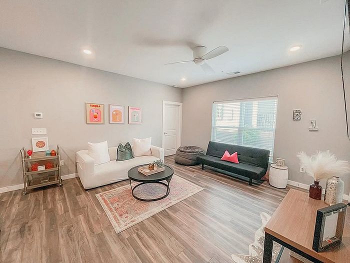 4x4 Living Room