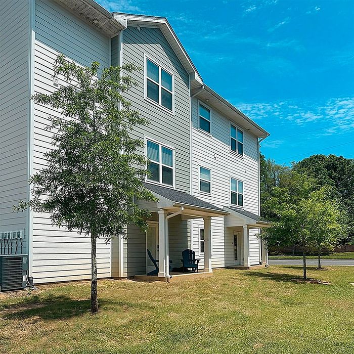 College Vue on University Exterior