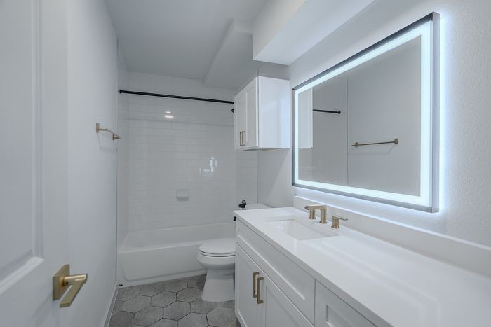 Lightsey Place Upgraded Bathroom