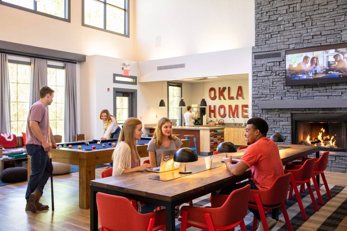 Clubhouse Lounge