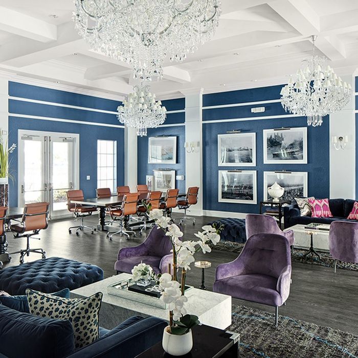 the hudson statesboro student housing lobby with funiture