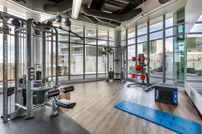 fitness center with weight machines west 6th tempe