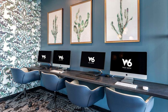 computer lab with pcs and macs west 6th tempe