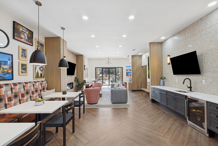campus crossings abbey west athens clubhouse
