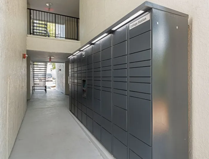 amazon hub lockers orlando student housing