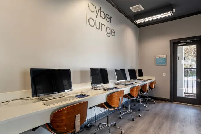 Cyber Lounge