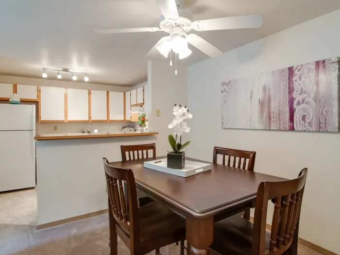 Dining Room at Canyon Springs in Lynnwood, Washington
