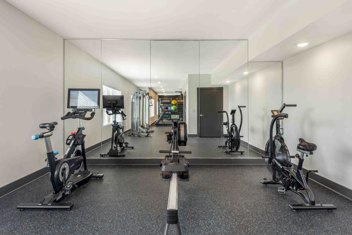 Cardio equipment at The View at Cedar Park