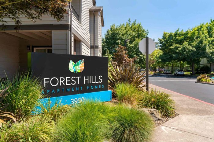 Welcome Sign at Forest Hills in Eugene, Oregon