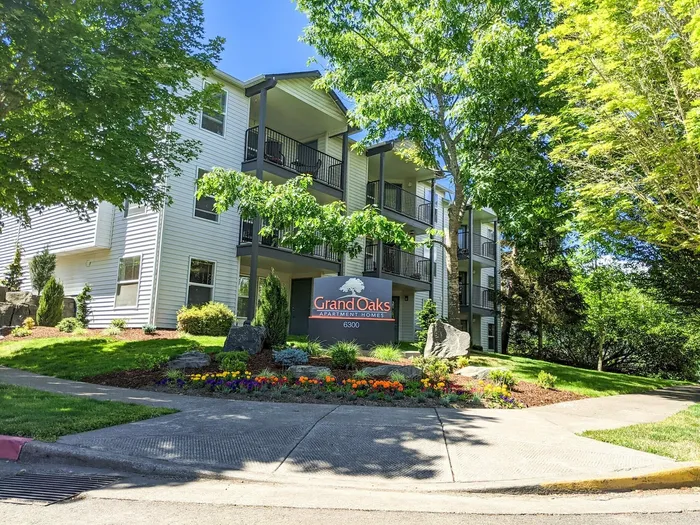 Grand Oaks Exterior at Grand Oaks apartment community in Corvallis, Oregon.