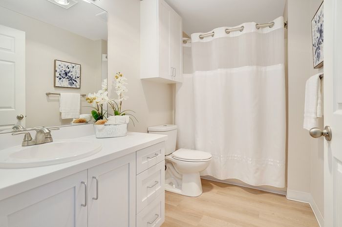 Private Bathroom at Grand Oaks apartment community in Corvallis, Oregon.