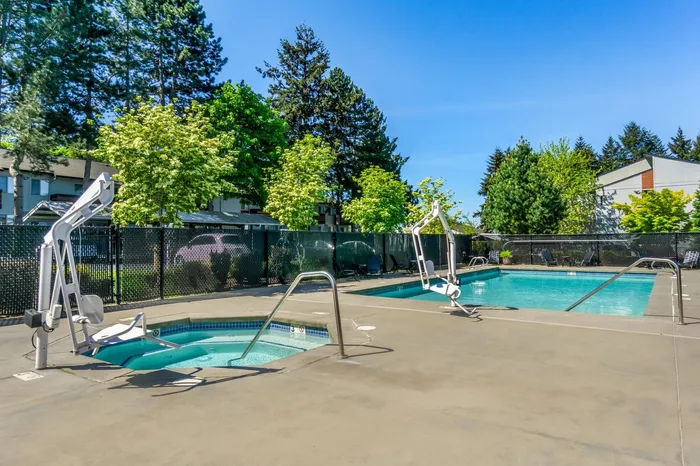 Hot tub at Maplewood Park in Renton, Washington