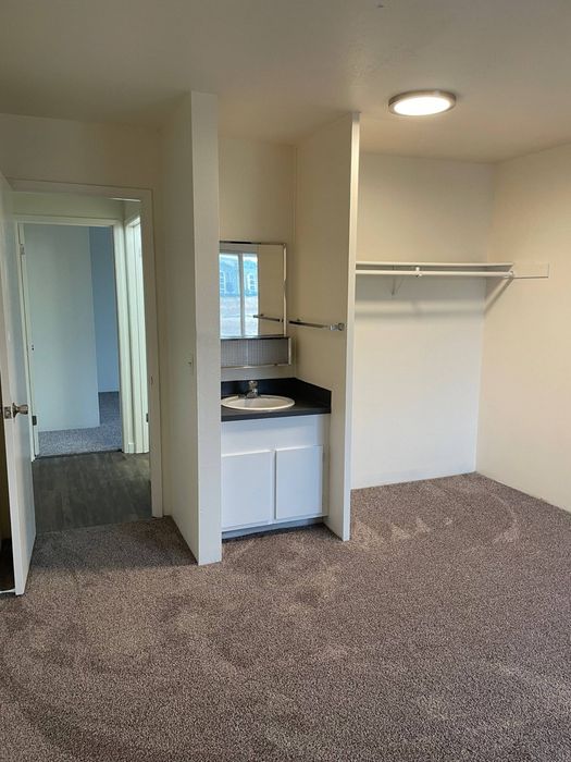 Bedroom Amenities at Palouse Landing apartment community in Pullman, WA