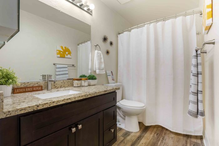 Private Bathrooms at the Phoenix Sacramento Apartment Community in Sacramento, California