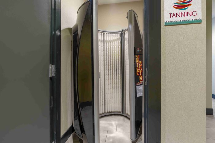 Tanning Bed at the Phoenix Sacramento Apartment Community in Sacramento, California