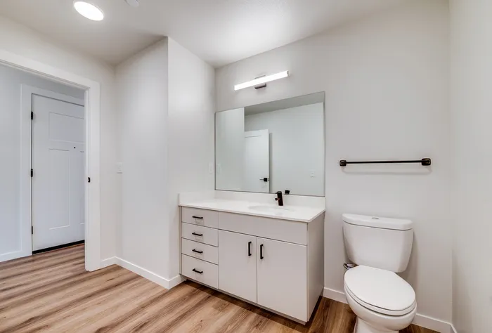 1x1 Executive Private Bathroom at The Preserve on Goodpasture in Eugene, Oregon