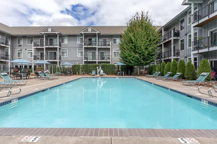 Resort-Style Pool at Chase Courtyard in Eugene, Oregon