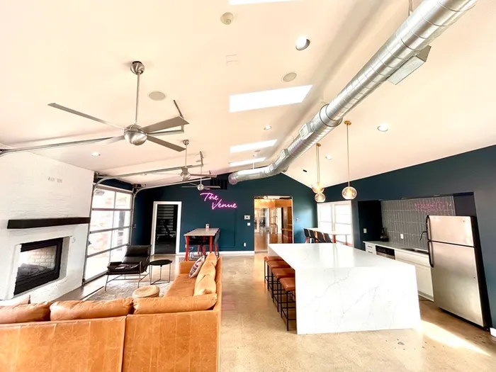 24 Hour Clubhouse
