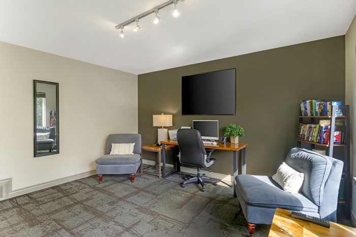 Business center at Alderwood Heights in Lynnwood, Washington