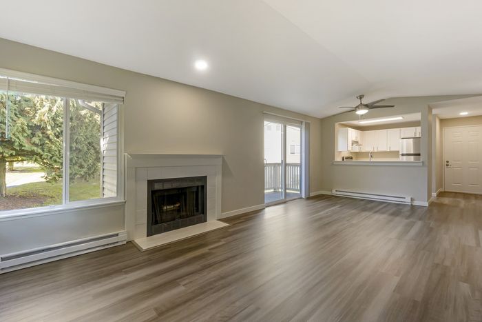 Living Room at at Alderwood Heights in Lynnwood, Washington