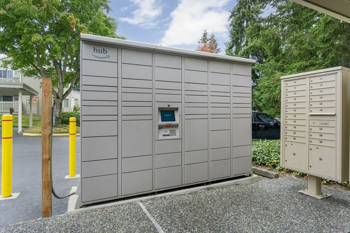 Amazon Hub Apartment Locker at Alderwood Heights in Lynnwood, Washington