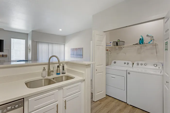 In-Unit Washer/Dryer at Pinnacle Mountain View apartments in Clearfield, UT