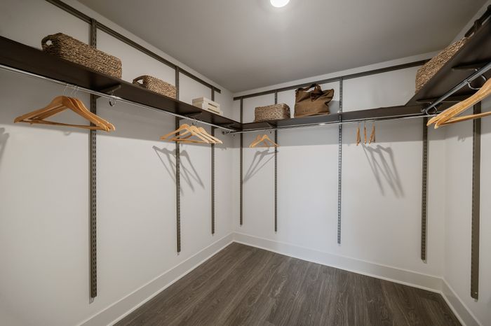 closet with freedomRail closet shelving system