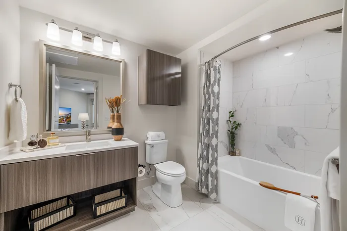 Luxurious modern bathroom