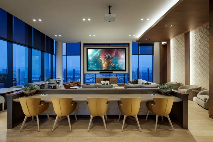 Hanover Brazos Street - Stylish Lounge