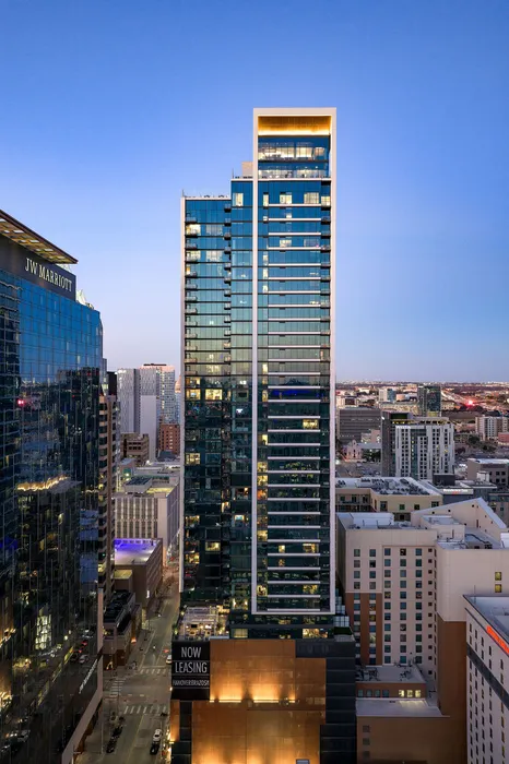 Hanover Brazos Street - Luxurious High-Rise