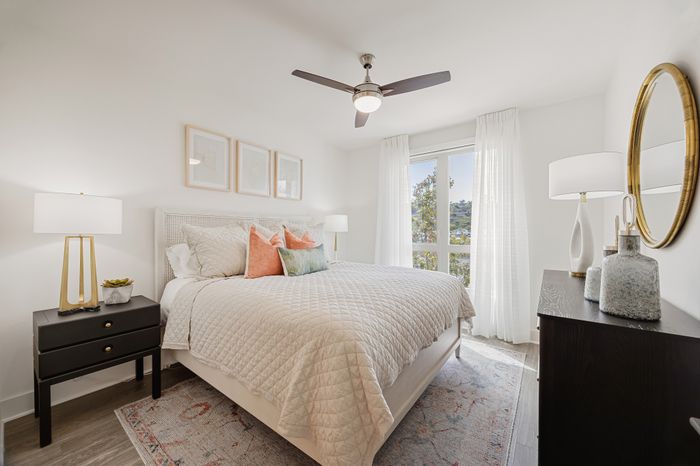 Hanover North Capitol - Cozy Bedroom