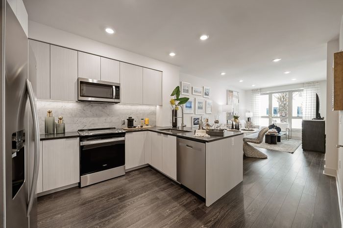 Hanover North Capitol - Modern Kitchen