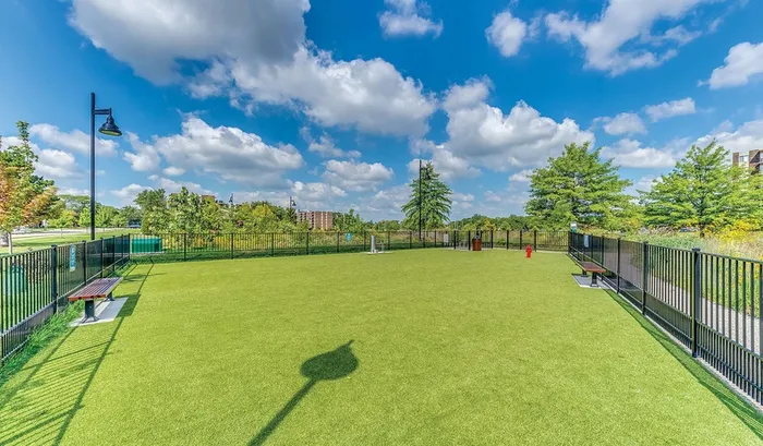 Westmont IL Apartments For Rent | Twin Lake Towers
