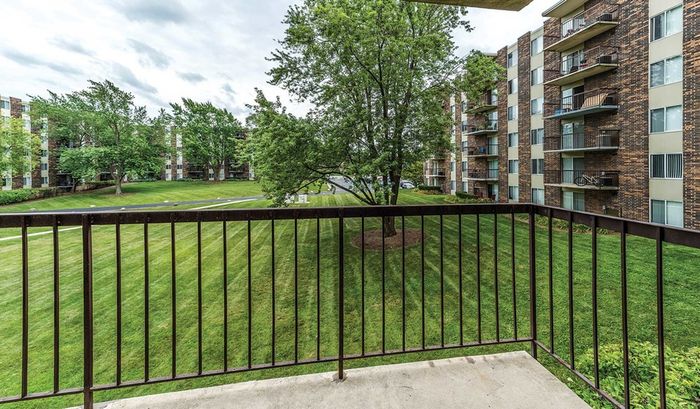 Spacious Apartment Balcony | Westmont IL Apartments For Rent | Twin Lake Towers