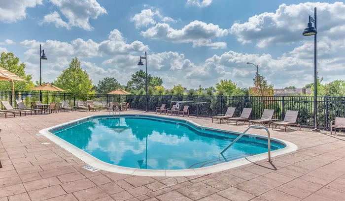 Resort Style Pool | Apartments in Westmont, IL | Twin Lake Towers