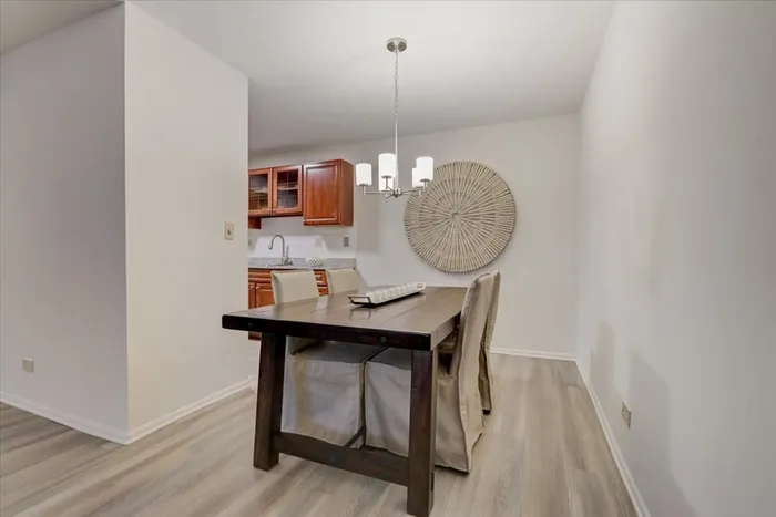 The comfortable dining area offers relaxed space for daily meals and casual entertaining with family and friends. | International Village Schaumburg | Apartments in Schaumburg
