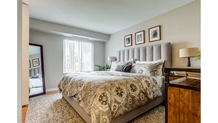 Spacious Bedroom | Westmont IL Apartment Homes | Twin Lake Towers