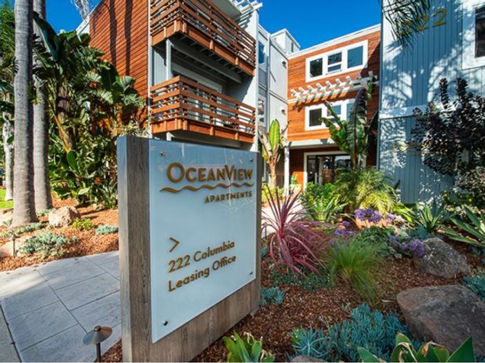 Oceanview Entrance