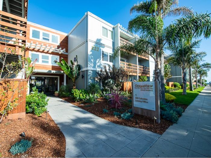 Oceanview Entrance 2