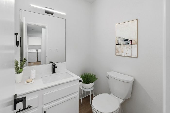 ReNew Rock Creek bathroom