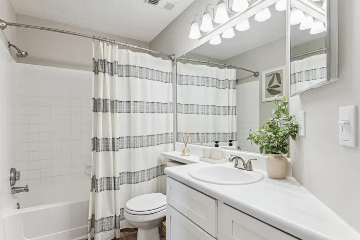 ReNew Marina Shores Bathroom with Large Vanity