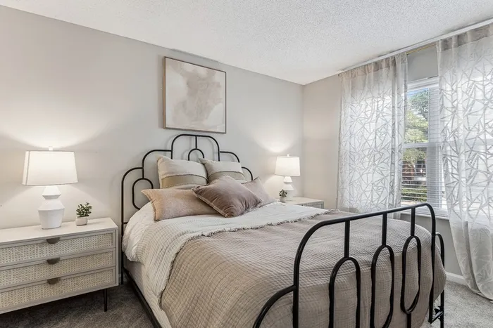 ReNew Marina Shores Bedroom with Modern Decor