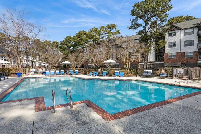 ReNew Marina Shores Pool