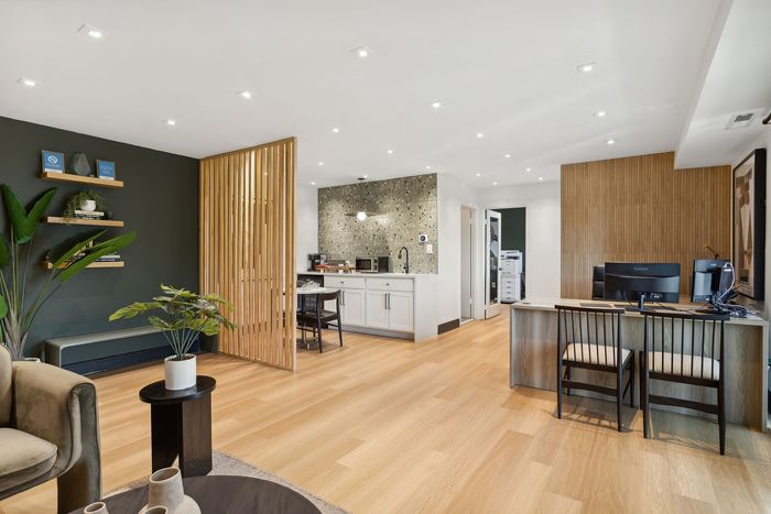ReNew Parkville Community Lounge with Kitchen