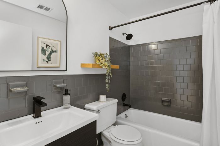 ReNew Parkville Modern Bathroom with Matte Black Appliances