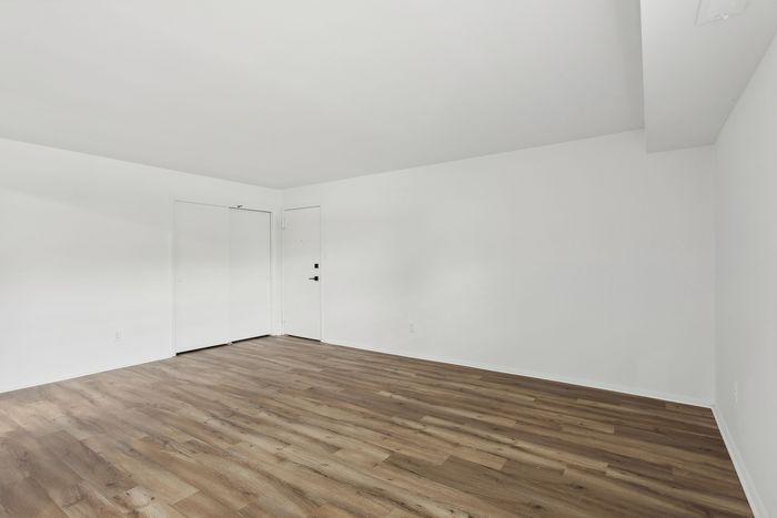 ReNew Parkville Bright Open Bedroom