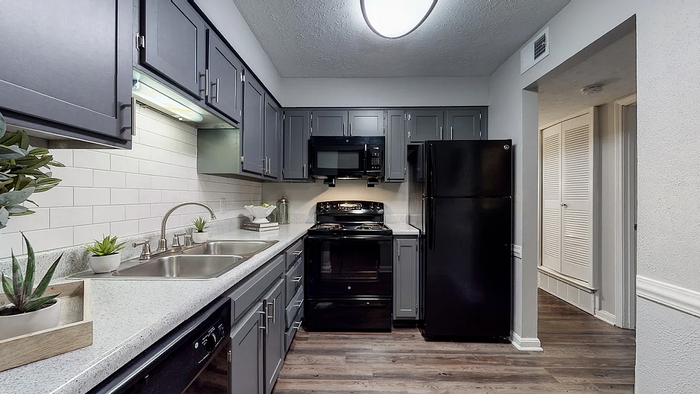 Explore Photos of Our 1, 2, & 3-Bed Apartments | ReNew Breckenridge ...